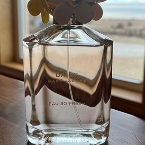Marc Jacobs Daisy Fresh